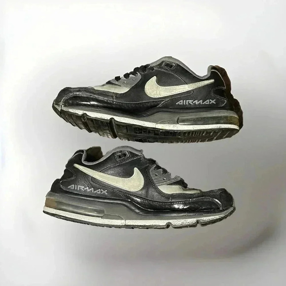 Men’s black and‎ gray Airmax 8.5 shoes - Picture 1 of 7